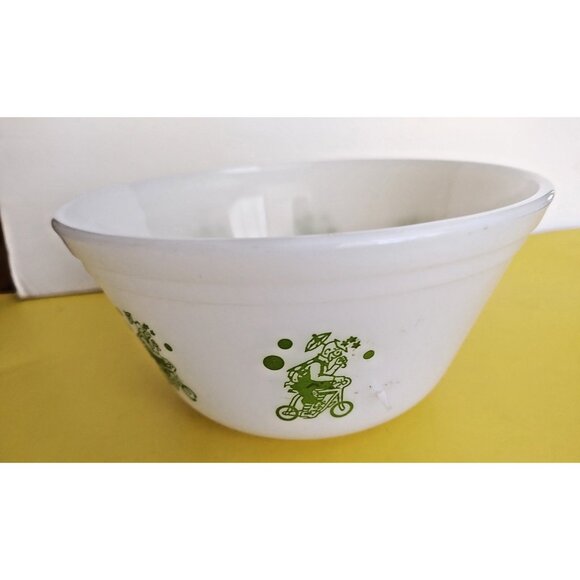 Federal Milk Glass "Clown" Bowl 3 1/2" x 7" diameter part of the circus series - Picture 4 of 7